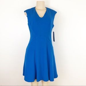 🌟SALE NWT London Times Petites V Neck Flared Dres